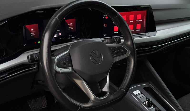 
Volkswagen Golf Variant Life 2.0 full									