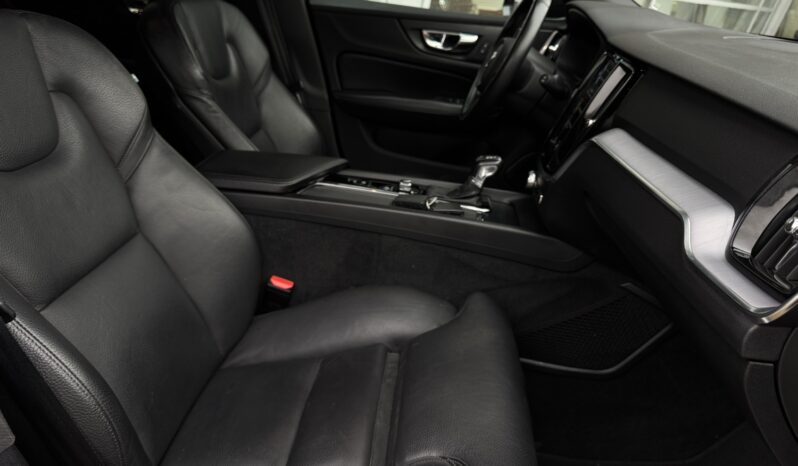 
Volvo V60 D3 2.0 full									