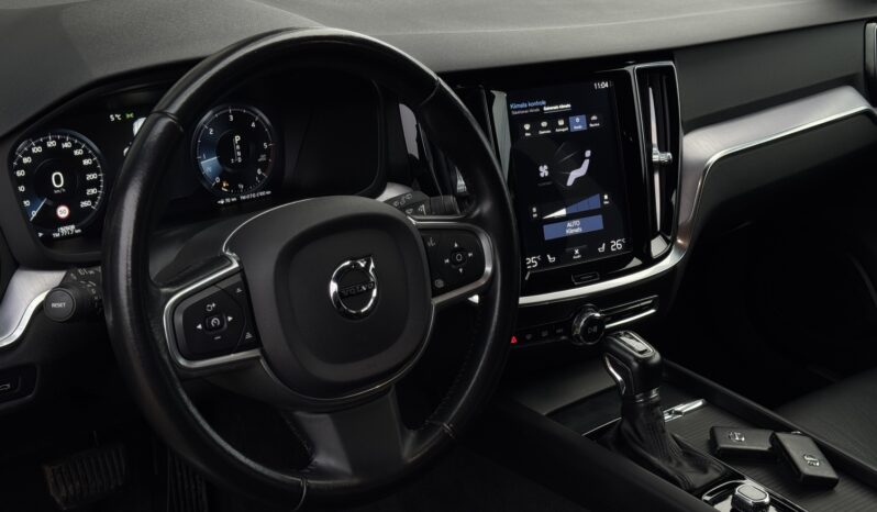 
Volvo V60 D3 2.0 full									