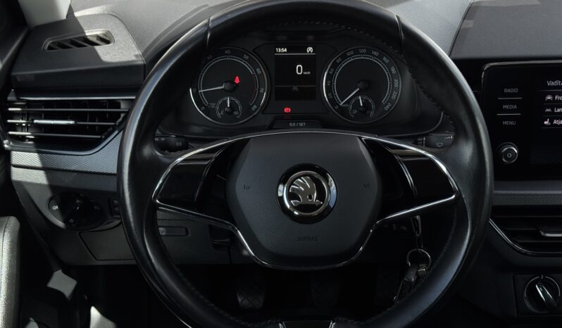 
Škoda Kamiq, 1.0,manuāls full									