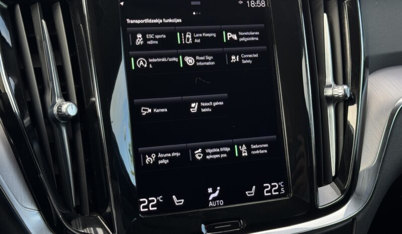 
Volvo V60, D3, 2.0D, Tumši zils full									