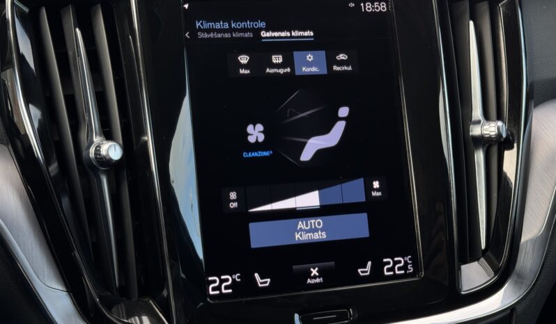 
Volvo V60, D3, 2.0D, Tumši zils full									