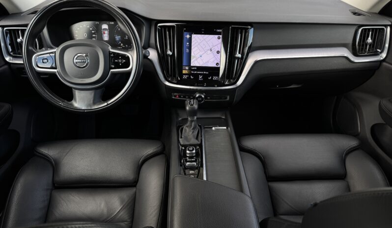 
Volvo V60, D3, 2.0D, Tumši zils full									