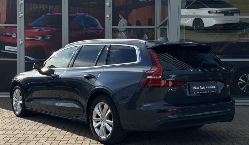
Volvo V60, D3, 2.0D, Tumši zils full									