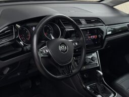 
Volkswagen Touran, 1.5Tsi, 150Zs full									