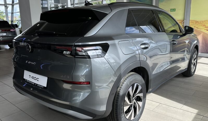 
VW T-Roc Life full									