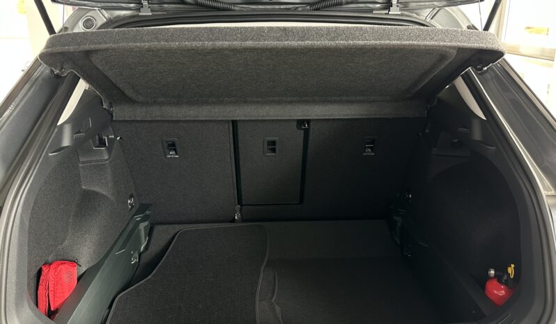 
VW T-Roc Life full									