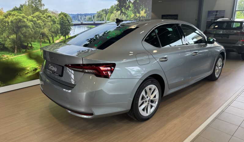 
Škoda Octavia full									