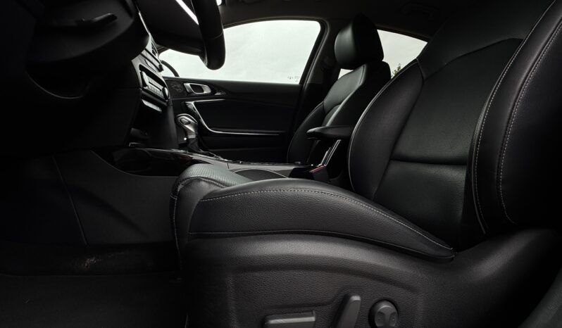 
Kia Ceed, 1.4L benzīns, 138Zs full									