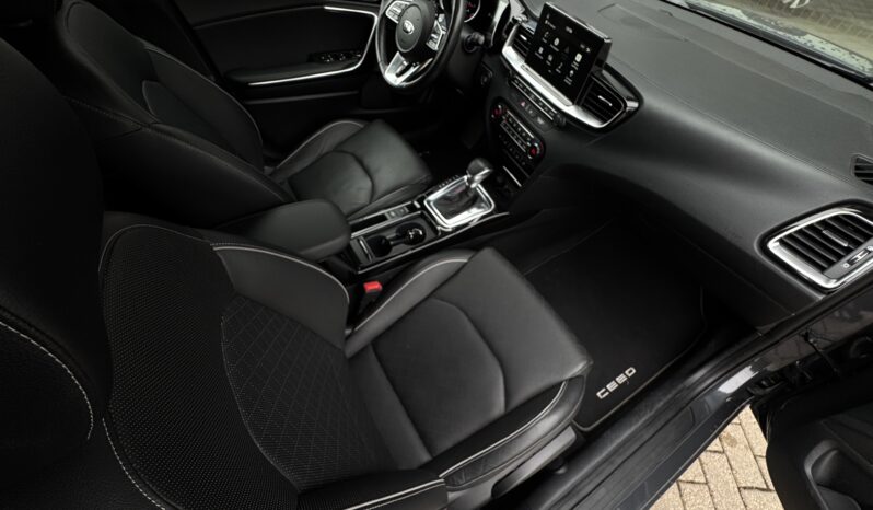 
Kia Ceed, 1.4L benzīns, 138Zs full									