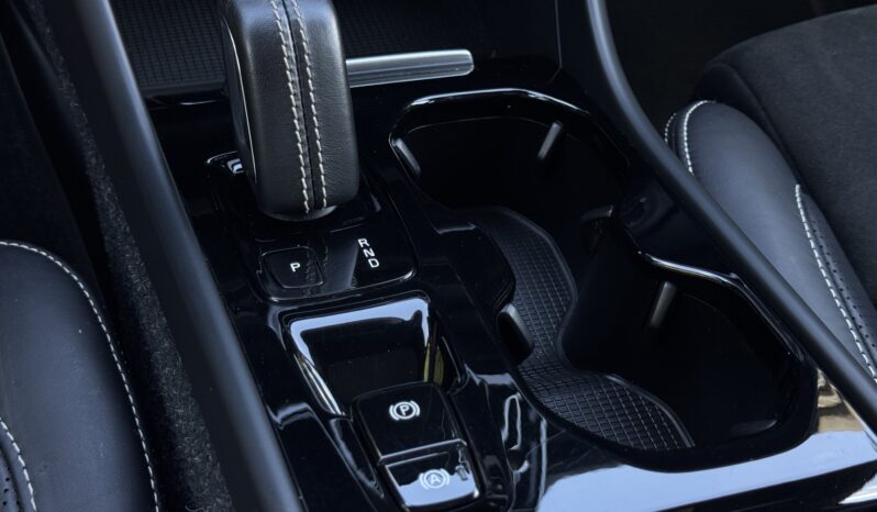 
Volvo Xc40, T3, 1, 5 benzīns,balta full									