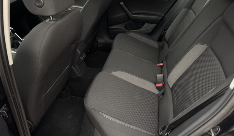 
Volkswagen Taigo, 1.0Tsi,96Zs, Manuālā,melna full									