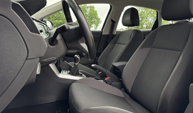 
Volkswagen Taigo, 1.0Tsi,96Zs, Manuālā,melna full									