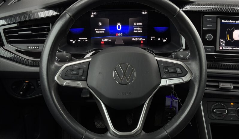 
Volkswagen Taigo, 1.0Tsi,96Zs, Manuālā,melna full									
