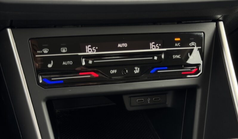 
Volkswagen Taigo Life, 1.0 Tsi,balts full									