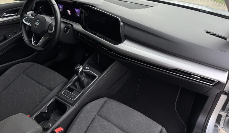 
Volkswagen Golf 8, 2.0Tdi, 115Zs, Manuālā,sudraba full									