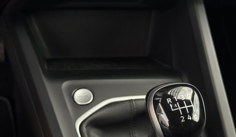 
Volkswagen Golf 8, 2.0Tdi, 115Zs, Manuālā,sudraba full									