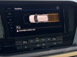 
Volkswagen Touareg, 3.0Tdi, 228Zs,sarkana full									