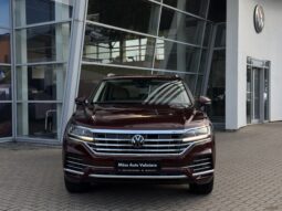 
Volkswagen Touareg, 3.0Tdi, 228Zs,sarkana full									