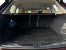 
Volkswagen Touareg, 3.0Tdi, 228Zs,sarkana full									