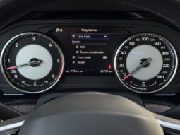 
Volkswagen Touareg, 3.0Tdi, 228Zs,sarkana full									