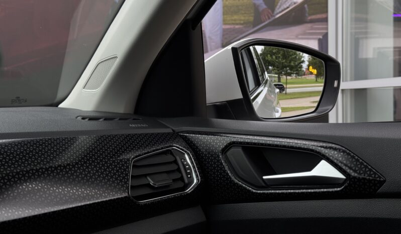 
VW T-Cross Style, 1.0benzīns,balta full									