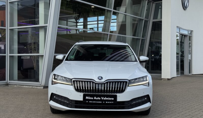 
Skoda Superb Combi 2.0 Tdi,balta full									