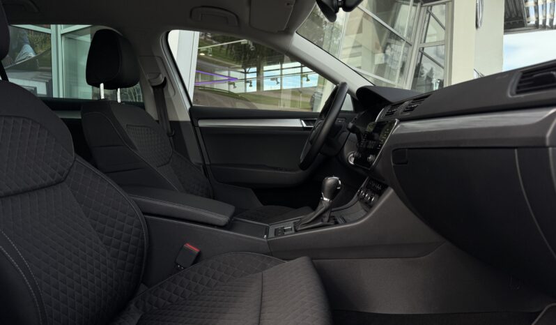 
Skoda Superb Combi 2.0 Tdi,balta full									