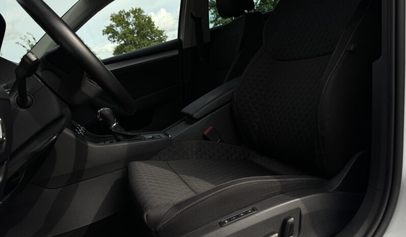 
Skoda Superb Combi 2.0 Tdi,balta full									