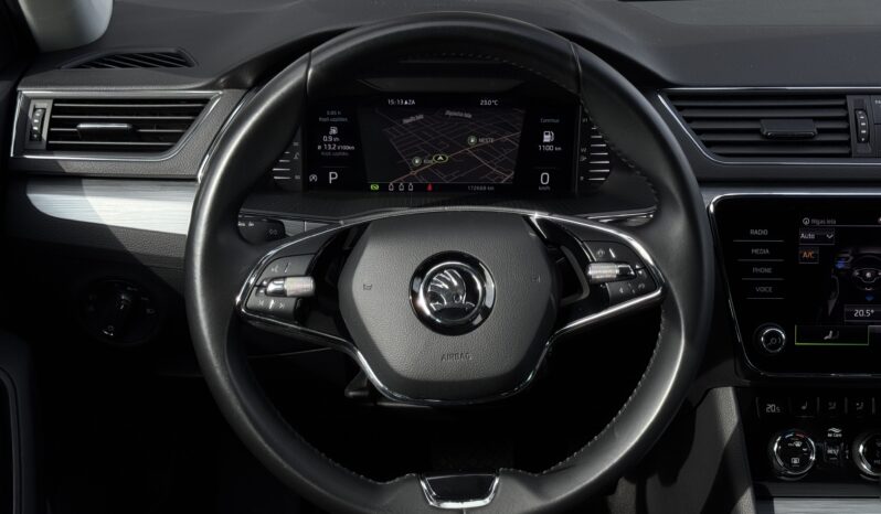 
Skoda Superb Combi 2.0 Tdi,balta full									