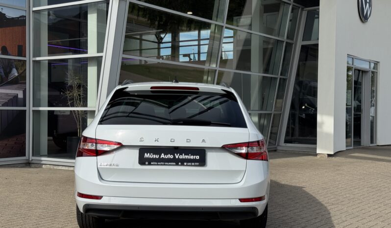 
Skoda Superb Combi 2.0 Tdi,balta full									