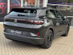 
Volkswagen ID. 4 Pro Performance,melna full									