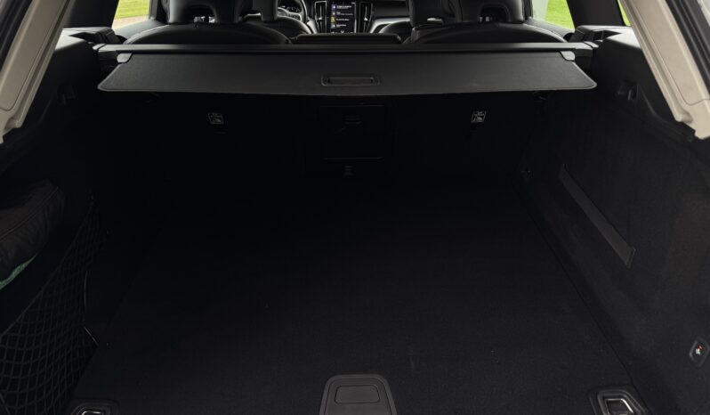 
Volvo Xc60, 2.0D,balta full									