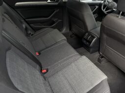 
VW Passat B8,2.0TDI,autom.,melna full									