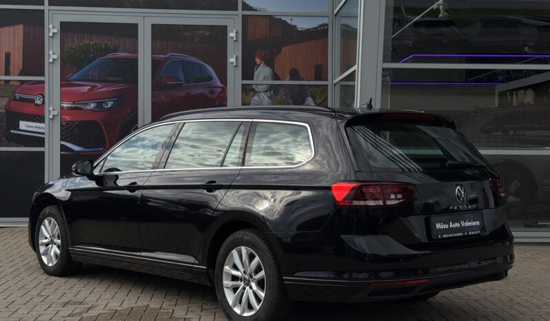 
VW Passat B8,2.0TDI,autom.,melna full									