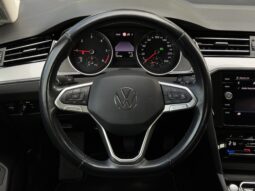 
VW Passat B8,2.0TDI,autom.,melna full									