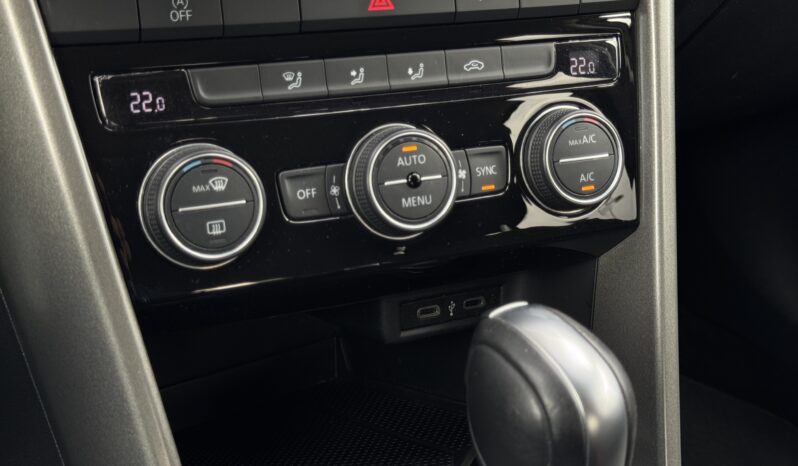 
Volkswagen T-Roc Style, 2.0Tdi,Dsg,balta full									