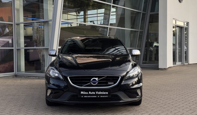 
Volvo V40 R-Design, 2.0Tdi,manuāls,melna full									