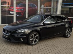 
Volvo V40 R-Design, 2.0Tdi,manuāls,melna full									