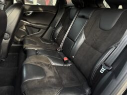 
Volvo V40 R-Design, 2.0Tdi,manuāls,melna full									