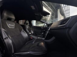 
Volvo V40 R-Design, 2.0Tdi,manuāls,melna full									