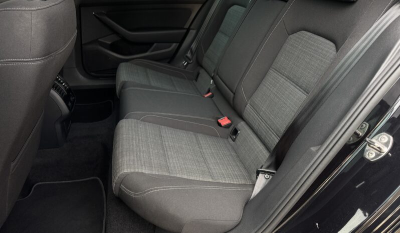 
Volkswagen Passat B8, 2.0Tdi,melna/ou full									
