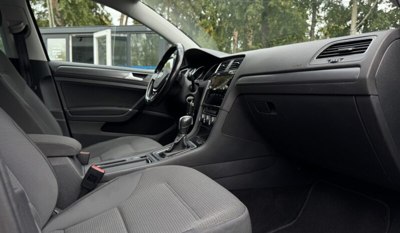 
Volkswagen Golf, 2.0Tdi,DSG,melna full									