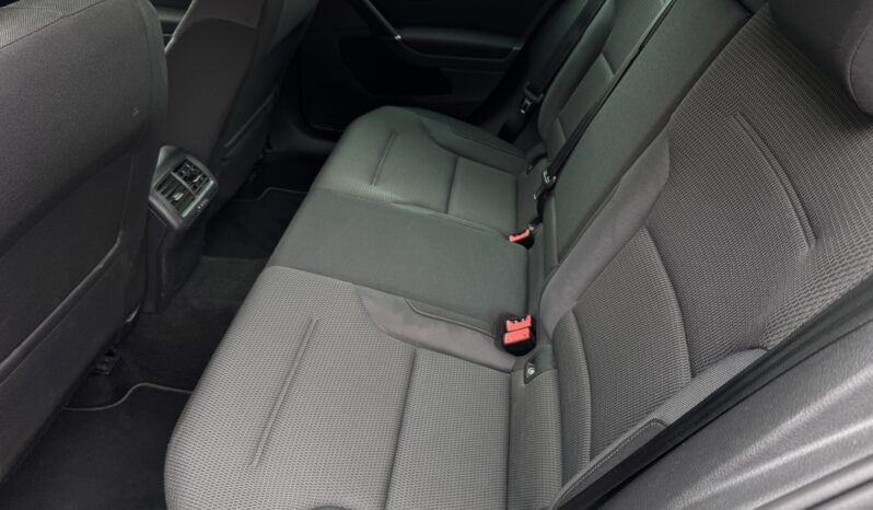 
Volkswagen Golf, 2.0Tdi,DSG,melna full									
