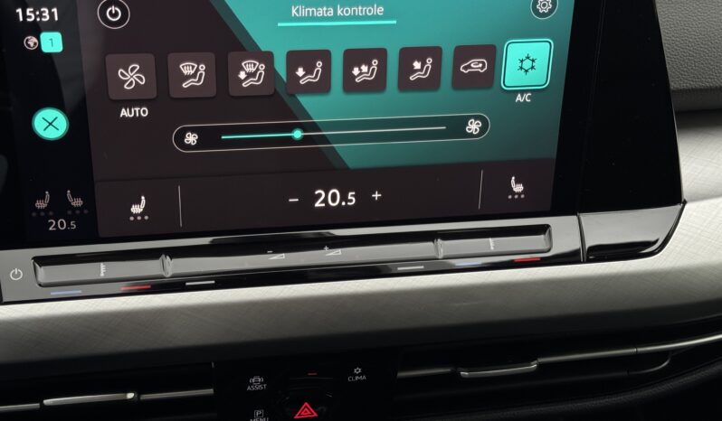
Volkswagen Golf 8, 2.0Tdi Dīzelis, 115Zs,pelēka full									