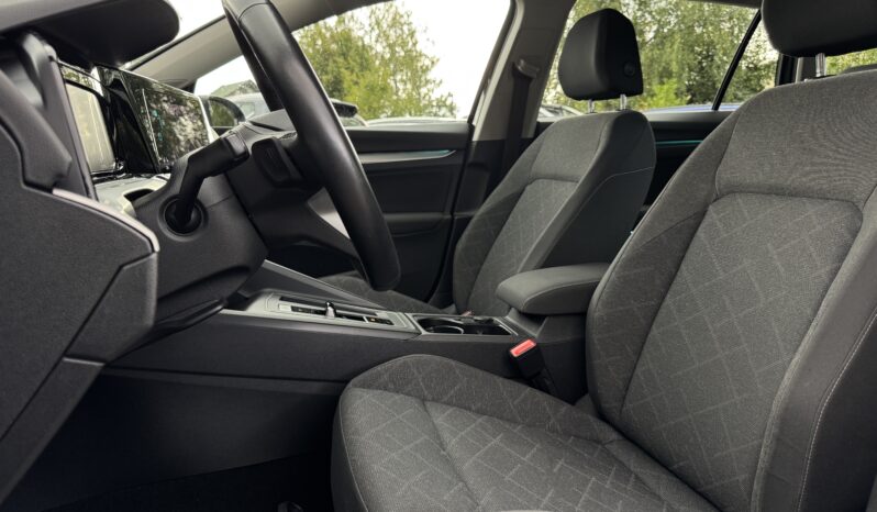 
Volkswagen Golf 8, 2.0Tdi Dīzelis, 115Zs,pelēka full									