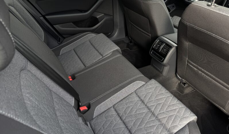 
Volkswagen Passat Variant B8, 2.0Tdi,manuāls,melna full									