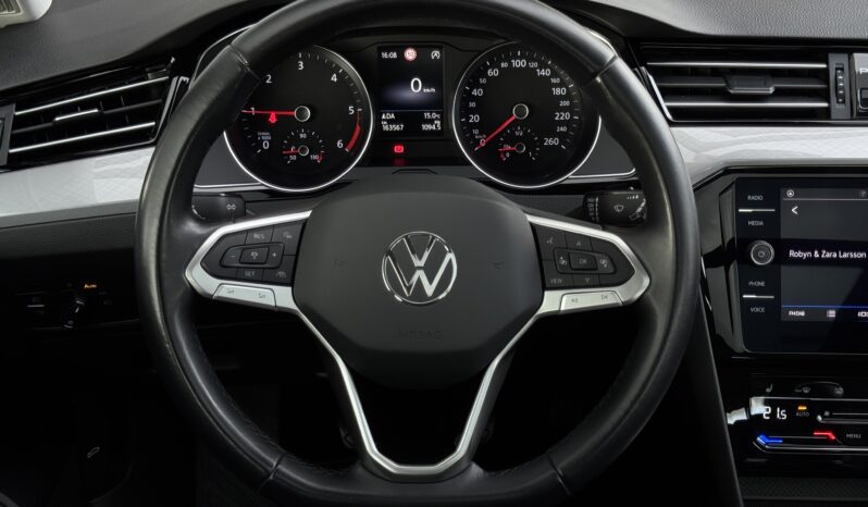 
Volkswagen Passat Variant B8, 2.0Tdi,manuāls,melna full									