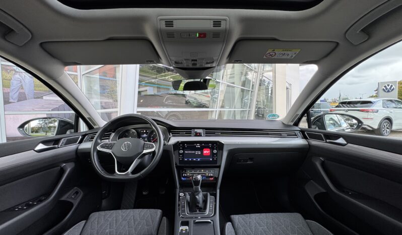 
Volkswagen Passat Variant B8, 2.0Tdi,manuāls,melna full									