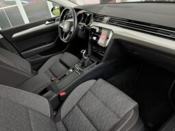 Volkswagen Passat Variant B8, 2.0Tdi,manuāls,melna full